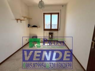 Appartamento viale Aldo Moro 75, Centro, Atri — foto 48 di 95