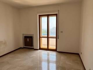 Appartamento viale Aldo Moro 75, Centro, Atri — foto 76 di 95