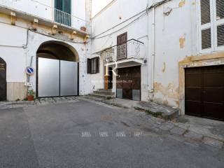Terratetto unifamiliare 209 m², buono stato, Via Ludovico, Corso Umberto I, Vittorio Emanuele, Ostuni — foto 37 di 63
