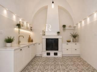 Terratetto unifamiliare 209 m², buono stato, Via Ludovico, Corso Umberto I, Vittorio Emanuele, Ostuni — foto 4 di 63