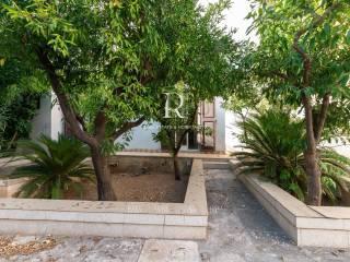 Terratetto unifamiliare 209 m², buono stato, Via Ludovico, Corso Umberto I, Vittorio Emanuele, Ostuni — foto 14 di 63
