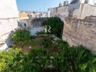 Terratetto unifamiliare 209 m², buono stato, Via Ludovico, Corso Umberto I, Vittorio Emanuele, Ostuni — foto 12 di 63