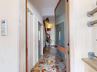 Appartamento via Specchia, Centro, Carovigno — foto 10 di 30