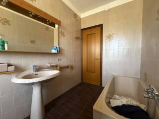 Appartamento via Rocca 6, Centro, Sala Baganza — foto 5 di 42