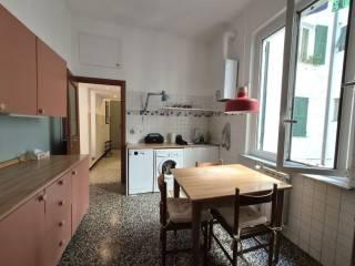Appartamento via Ayroli 26, San Fruttuoso, Genova