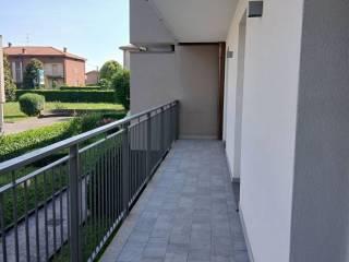 Trilocale via Dante, Brusaporto