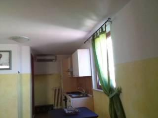 Stanza singola via Molise 6, Altamura