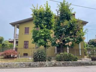 Villa bifamiliare via Chignola Alta 39, Centro, Ranica