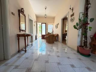 Villa bifamiliare corso Girolamo del Balzo 312, Rotondi — foto 5 di 20