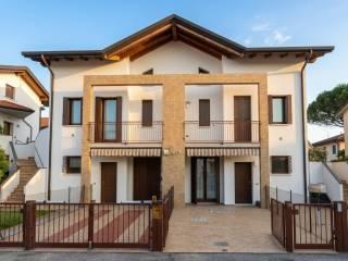 Appartamento in villa via Roberto Ruffilli 16, Lugo