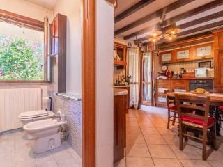 Villa a schiera via della Bassa, Lesignano de' Bagni — foto 36 di 46