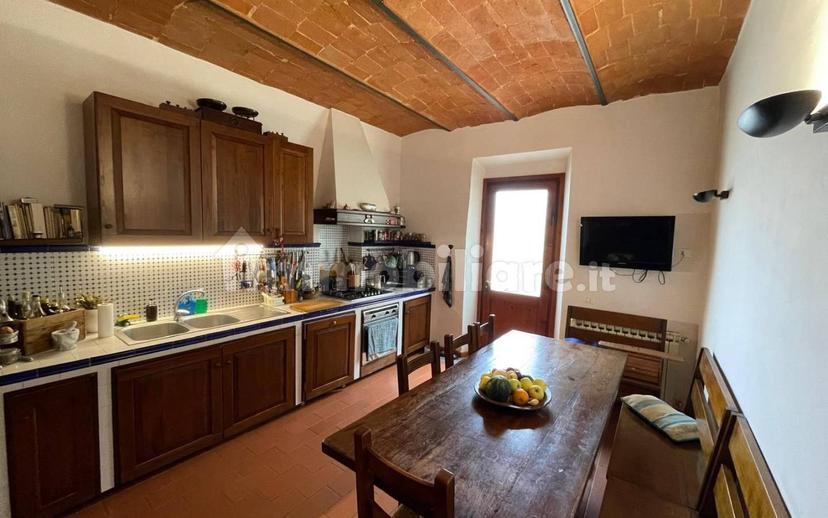Terratetto unifamiliare 236 m², ottimo stato, Centro, Poggio a Caiano — foto 4 di 15
