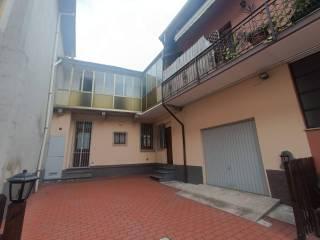 Villa unifamiliare via Caduti sul Lavoro, Gabbio Cereda Ramate, Casale Corte Cerro — foto 2 di 17
