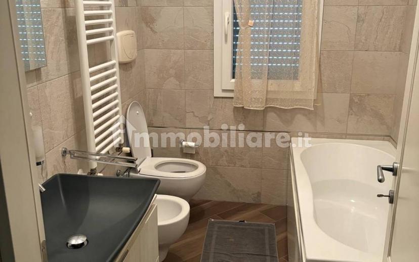 Trilocale via Donato Bramante 18, Centro, Misano Adriatico — foto 7 di 16