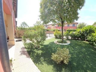 Villa bifamiliare via Martiri della Libertà 14, Centro, Castelvetro Piacentino — foto 11 di 37