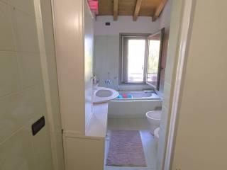 Villa bifamiliare via Martiri della Libertà 14, Centro, Castelvetro Piacentino — foto 12 di 37