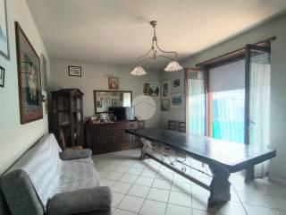 Quadrilocale frazione Veglia 35, Veglia, Cherasco — foto 3 di 17