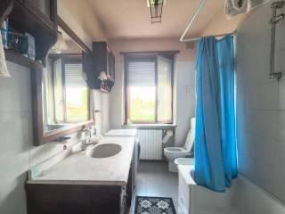 Quadrilocale frazione Veglia 35, Veglia, Cherasco — foto 5 di 17