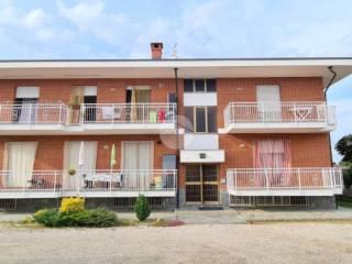 Quadrilocale frazione Veglia 35, Veglia, Cherasco — foto 9 di 17