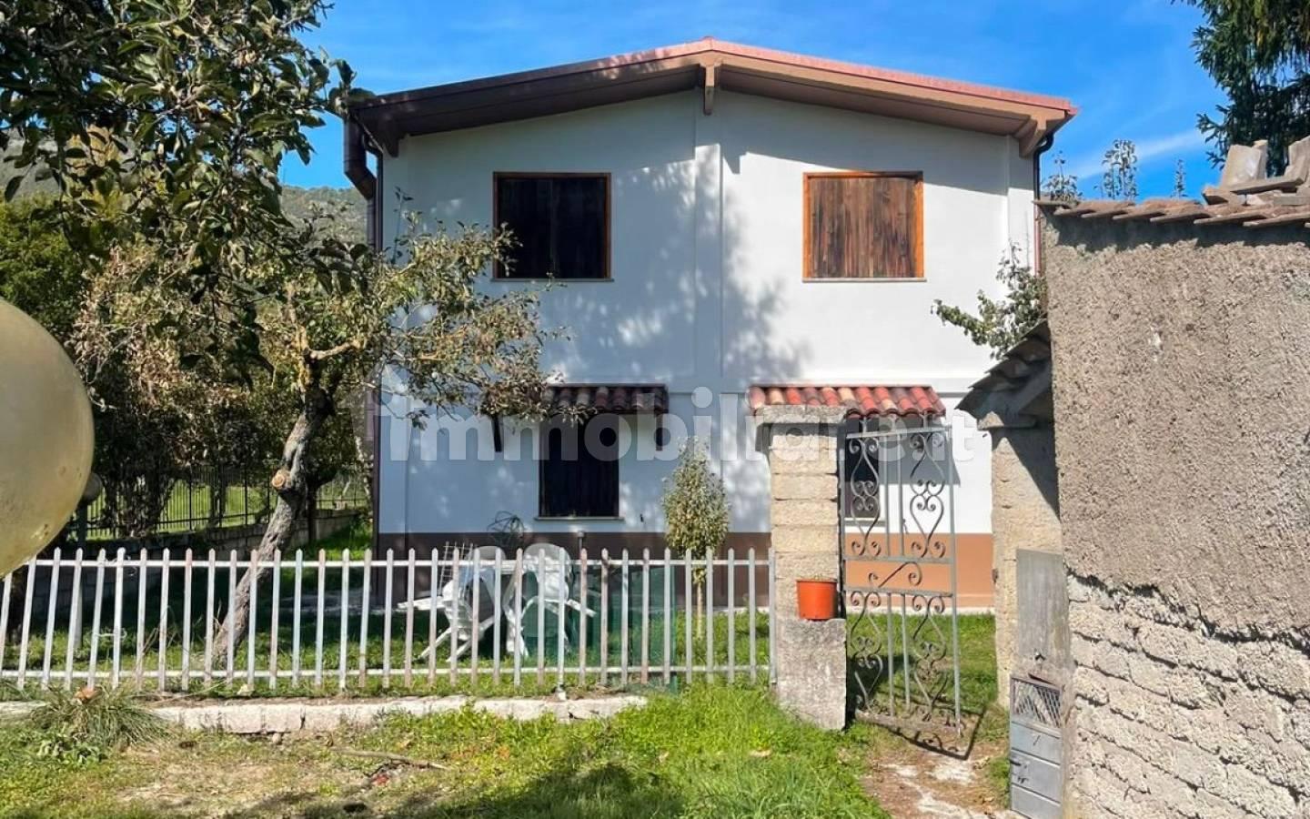 Villa unifamiliare via Bacugno 103, Bacugno, Posta