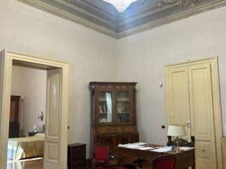 Trilocale via Anzalone 7, Centro Storico, Catania