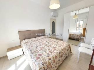 Trilocale ottimo stato, quarto piano, Centro, Finale Ligure — foto 15 di 19