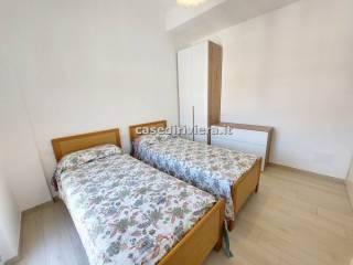 Trilocale ottimo stato, quarto piano, Centro, Finale Ligure — foto 8 di 19