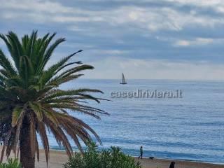 Trilocale piazza Aicardi, Centro, Finale Ligure — foto 12 di 21