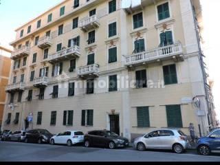 Stanza singola via Giacomo Balbi Piovera 26, Genova