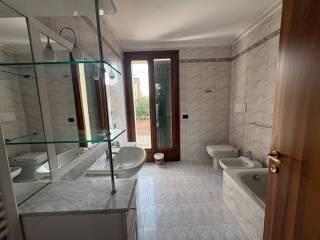 Trilocale via Emilio Comici, Montecchio Maggiore Alte Ceccato, Montecchio Maggiore — foto 5 di 16