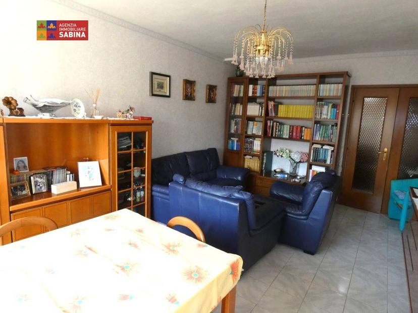 Trilocale via Pietro Nenni 57, Centro, Poggio Mirteto — foto 8 di 30
