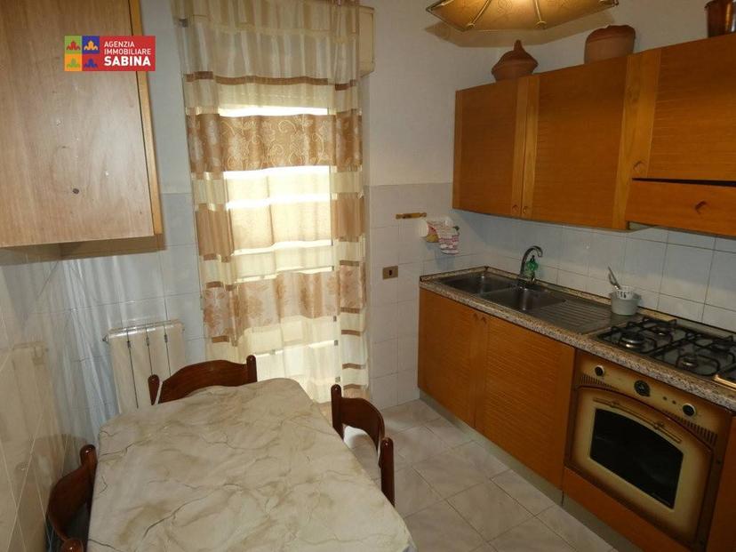 Trilocale via Pietro Nenni 57, Centro, Poggio Mirteto — foto 9 di 30