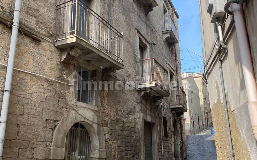 Appartamento via Bernardo Provenzale 3, Centro, Nicosia — foto 3 di 4