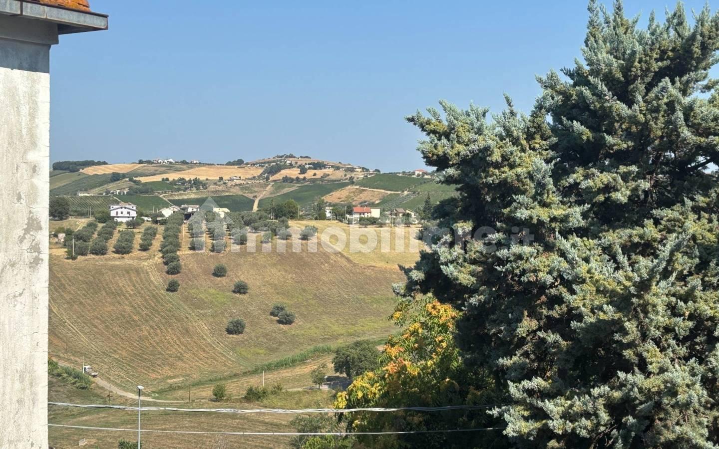 Terratetto unifamiliare viale Baroni, Centro, Elice