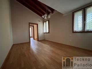 Villa bifamiliare, ottimo stato, 230 m², Centro, Dueville — foto 17 di 19
