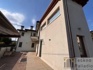 Villa bifamiliare, ottimo stato, 230 m², Centro, Dueville — foto 3 di 19
