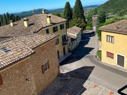 Bilocale via Monsignor Luigi Fracari, Pazzon, Caprino Veronese