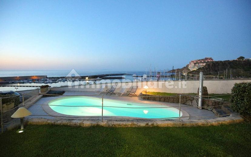 Appartamento in villa Strada Statale dell'Anglona, Castelsardo — foto 5 di 178