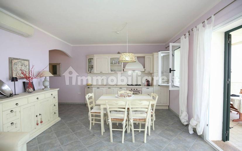 Appartamento in villa Strada Statale dell'Anglona, Castelsardo — foto 25 di 178