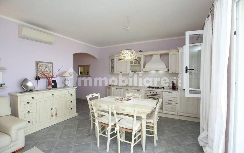 Appartamento in villa Strada Statale dell'Anglona, Castelsardo — foto 18 di 178
