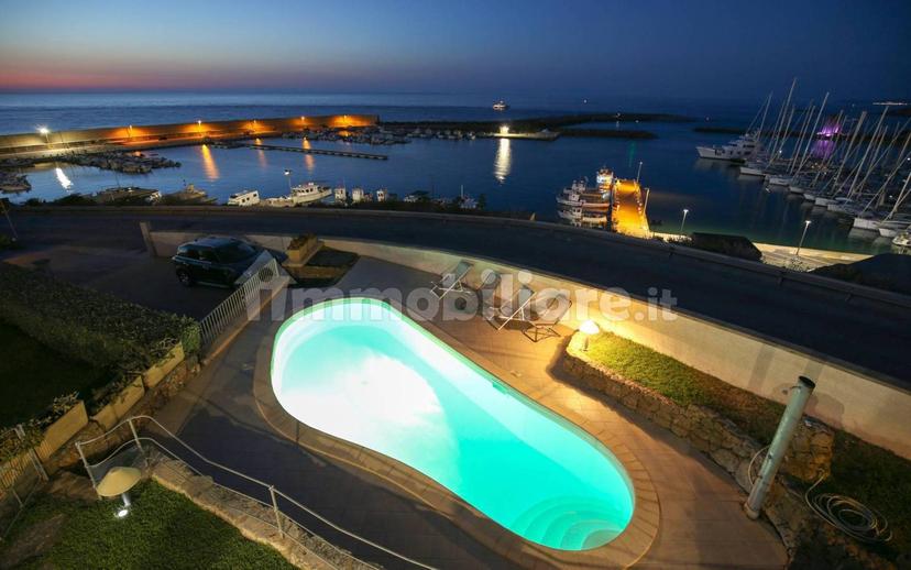 Appartamento in villa Strada Statale dell'Anglona, Castelsardo — foto 2 di 178