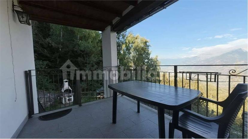 Terratetto unifamiliare 102 m², buono stato, Centro, Charvensod — foto 3 di 34