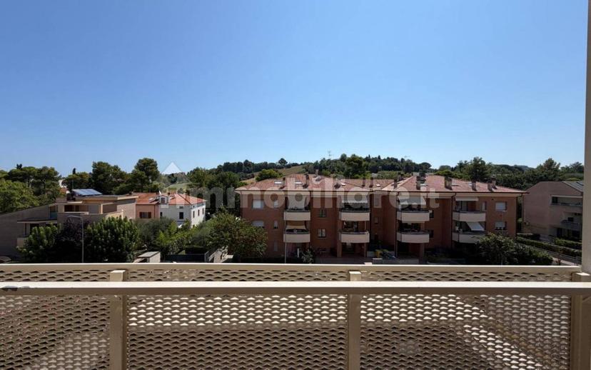 Quadrilocale via Trento 83, Borgo Molino, Portone, Senigallia