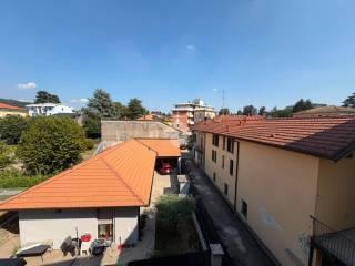 Bilocale via san giovanni bosco 1, Centro, Malnate — foto 6 di 7