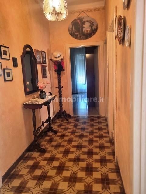 Trilocale buono stato, secondo piano, Bisceglie — foto 4 di 8