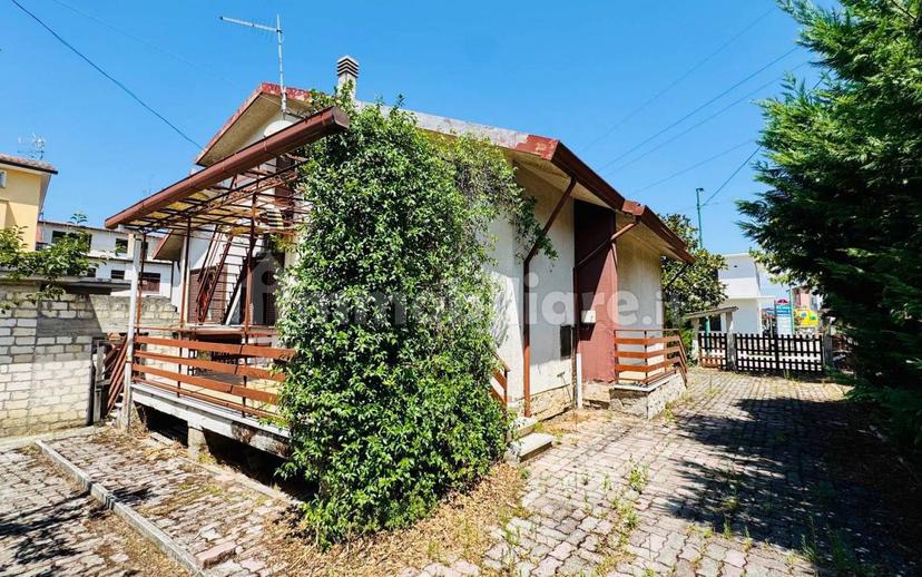 Villa unifamiliare via Dei Martiri, Taurasi — foto 4 di 31