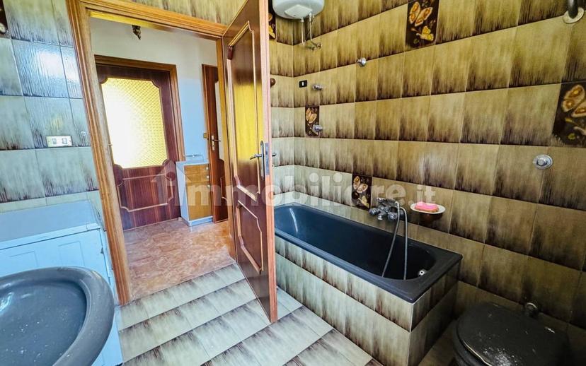 Villa unifamiliare via Dei Martiri, Taurasi — foto 9 di 31