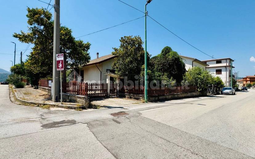 Villa unifamiliare via Dei Martiri, Taurasi — foto 2 di 31