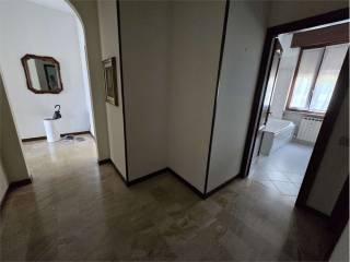 Quadrilocale via pogiani, Suna Alta, Monterosso, Cavandone, Verbania
