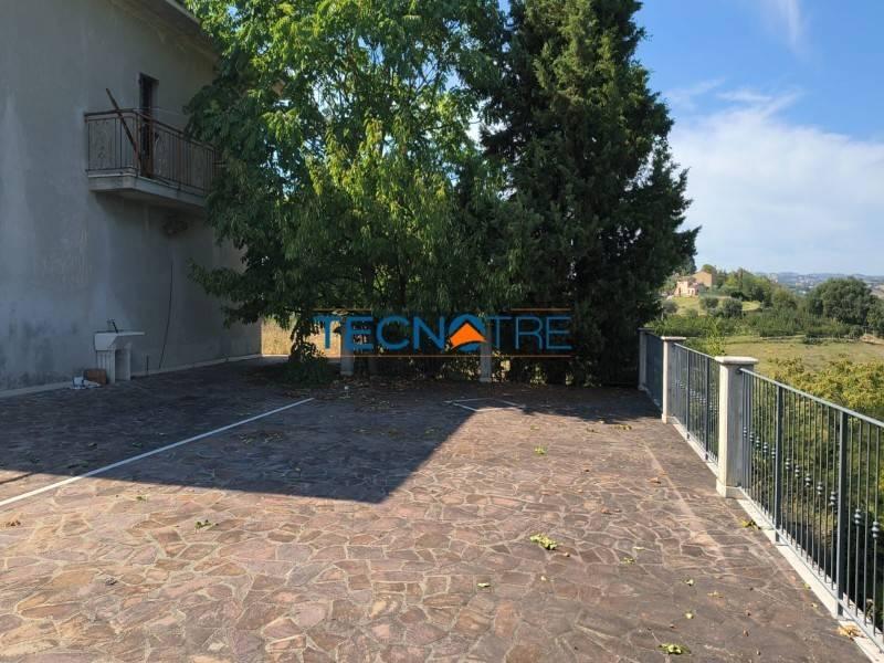 Villa plurifamiliare Contrada Pagliare 2, Monsampolo del Tronto — foto 3 di 12